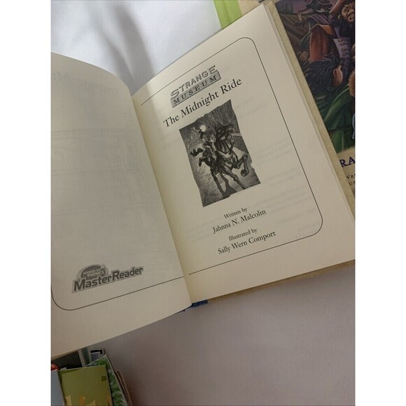 Strange Museum Book Series #1-3 in Slipcase Hooked on Phonics Master Reader Lot - Picture 6 of 8